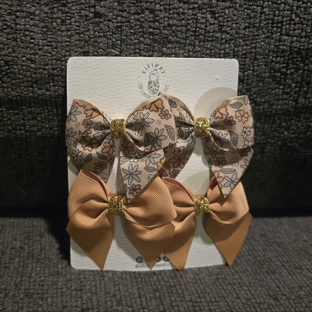 Fifi&Ry | Floral and Solid Bow Hair Clips Set